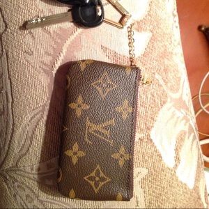 LV key pouch